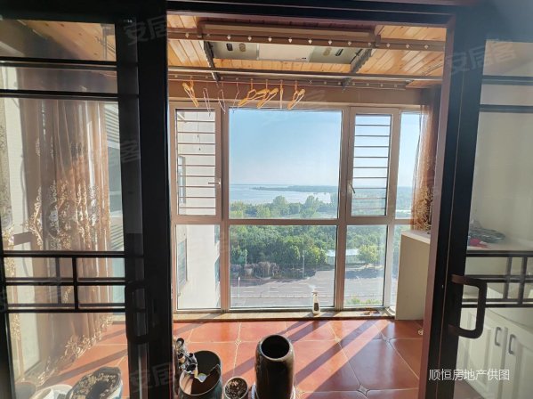 大唐一品澜山4室2厅2卫140㎡南北110万