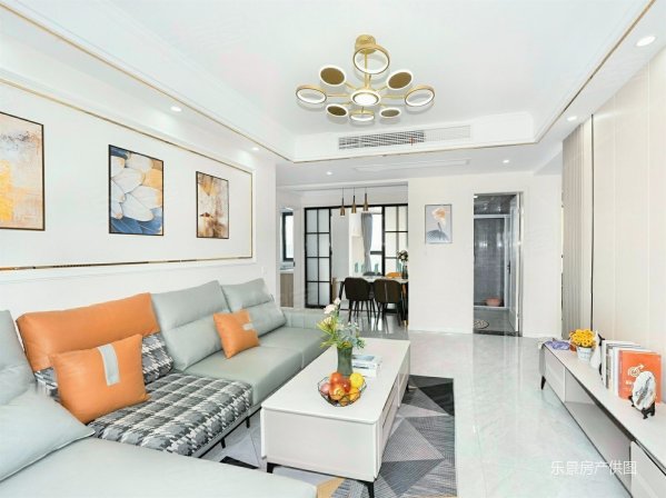 (      房东诚售)(房子装修的很不错)(房东置换别墅)