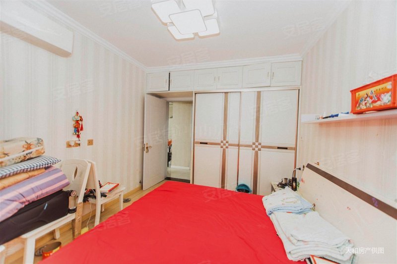 新上孔雀城一期 精装两房两厅 拎包入住