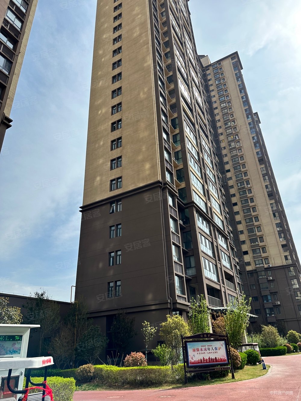 东展怡和园3室2厅2卫135㎡南北83万