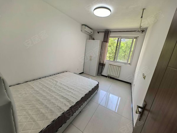 北京丰台新宫阳光星苑(南区)阳光星苑俩居!南北通透户型!采光好!