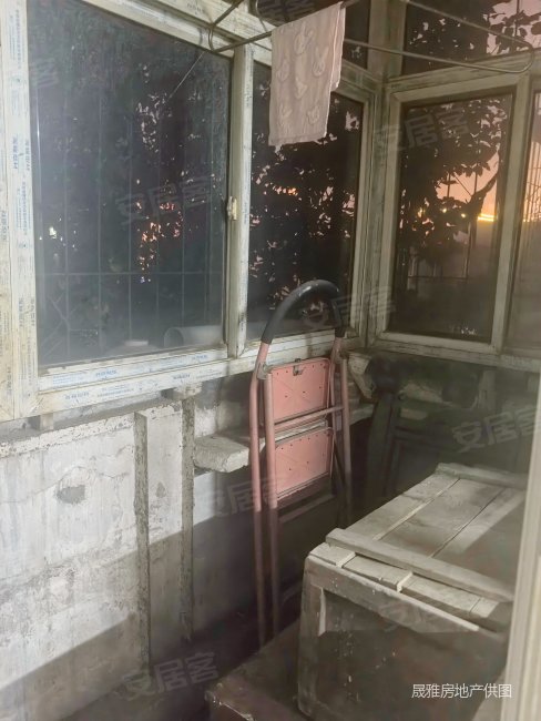 天泉西里 临地铁 近医院 商圈成熟 产权清晰 中间好楼层