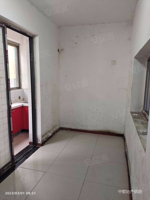 好房出售和平苑1楼带院子2室朝南