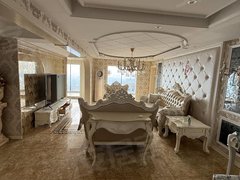 齐齐哈尔龙沙南站出租新世纪广场 三室两厅两卫 280平 豪华装修 家具家电齐出租房源真实图片