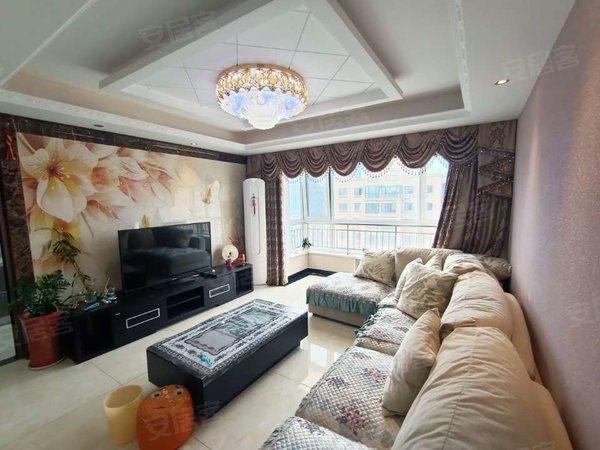 威海经区杨家滩信泰金域仕家威海站旁金域世家 121平 3室2卫 精装全齐