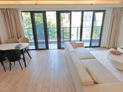 三亚吉阳迎宾路万科湖畔复式，随时可以看房，精装修，拎包入住！出租房源真实图片