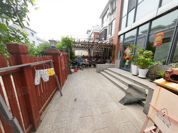 天津西青李七庄育水佳苑ab区5号线李七庄南旁 别墅区  育水佳苑 环境