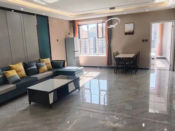 良城逸景南北通透临近地铁出租精装两室附近商圈临近医院