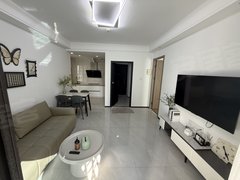 台州椒江葭沚急租 邻葭芷老街宝龙城 精装朝南两室 可烧饭包物业 拎包入住出租房源真实图片