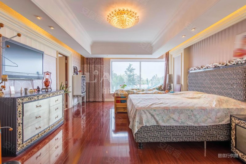 棕榈泉国际公寓南北通透四居室四居有保姆间三卧室南向安静