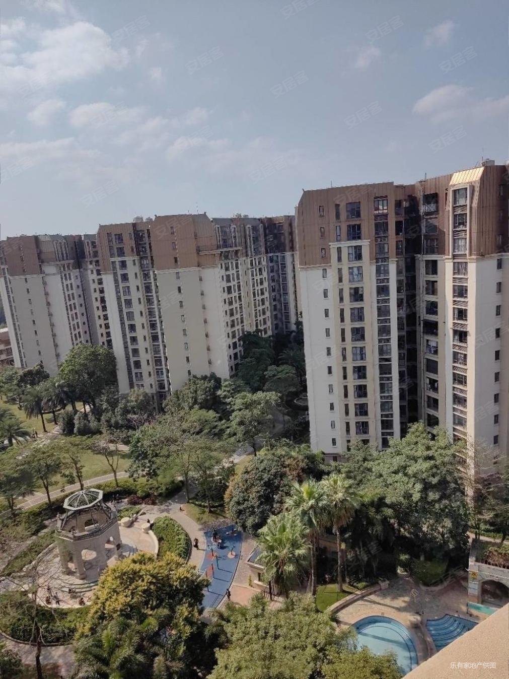 宝安怀德峰景自住装修客厅朝南落地窗