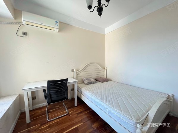 高楼层视野好婚房装修次新小区诚意出售看房随时