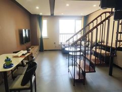 巴彦淖尔市临河临河城区欧洲假日电梯楼,精装俩室家具家电齐全,拎包入住出租房源真实图片