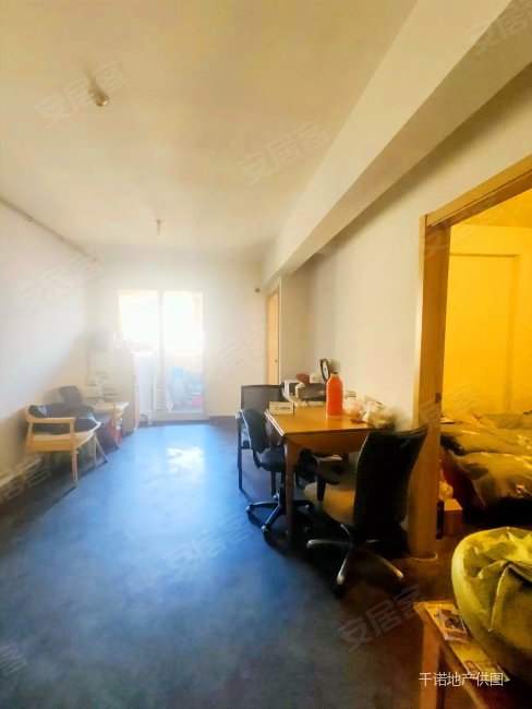 急卖平治北苑毛坯两房南北通透临地铁交通便利产权清晰