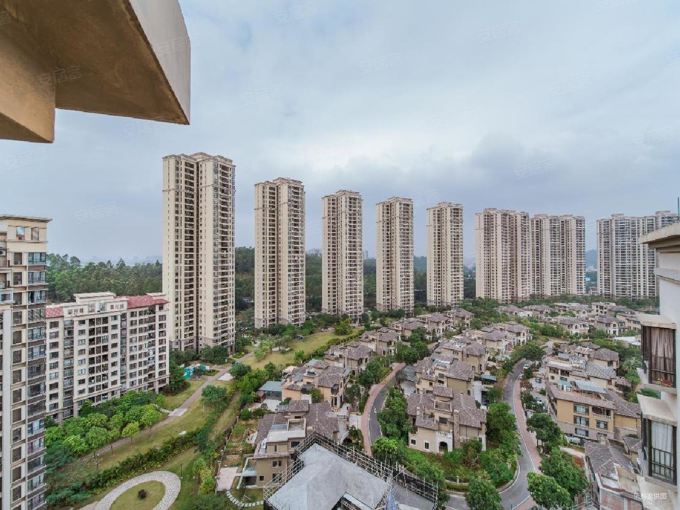 朝南满五住房76平常平万科城2室2厅精装修