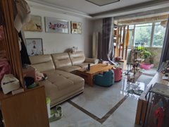 日照东港石臼凤凰城三室两厅一卫随时看房有钥匙家具家电齐全拎包入住出租房源真实图片