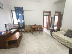 荆州沙市五一路带露台的步梯二楼，两室有空调，家电齐全，解放路新时代高中对面出租房源真实图片