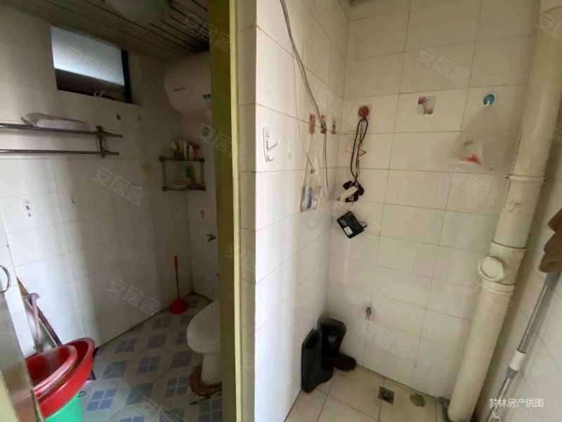 春江新城地铁口小两房总价低南北通透采光好随时看