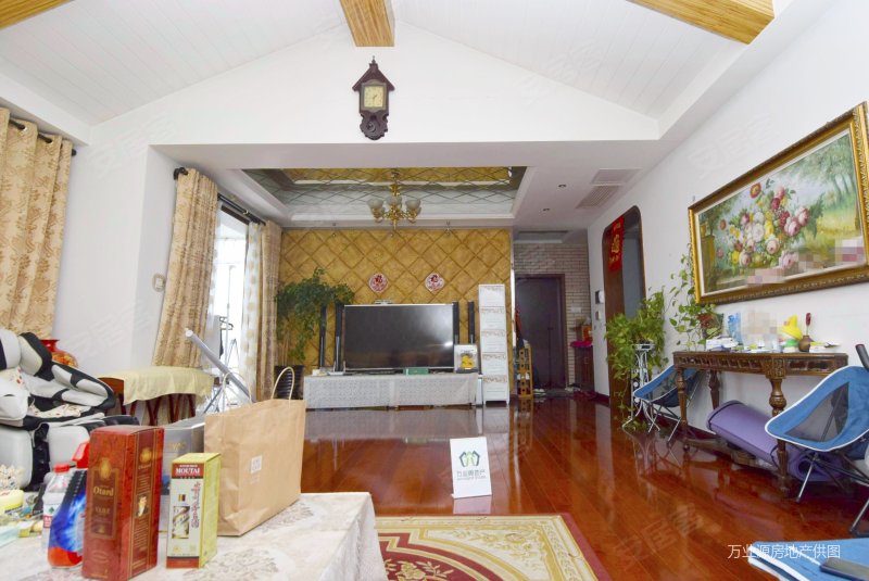 商业配套齐全 小区新 满五 近地铁 医疗配套成熟 交通便利,悦蓝东轩