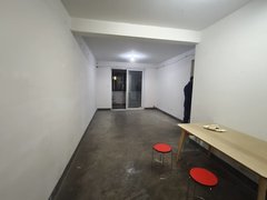 南京江宁上坊新上 华庭南园 三室毛坯 有部分东西 可长租 众彩旁边!出租房源真实图片