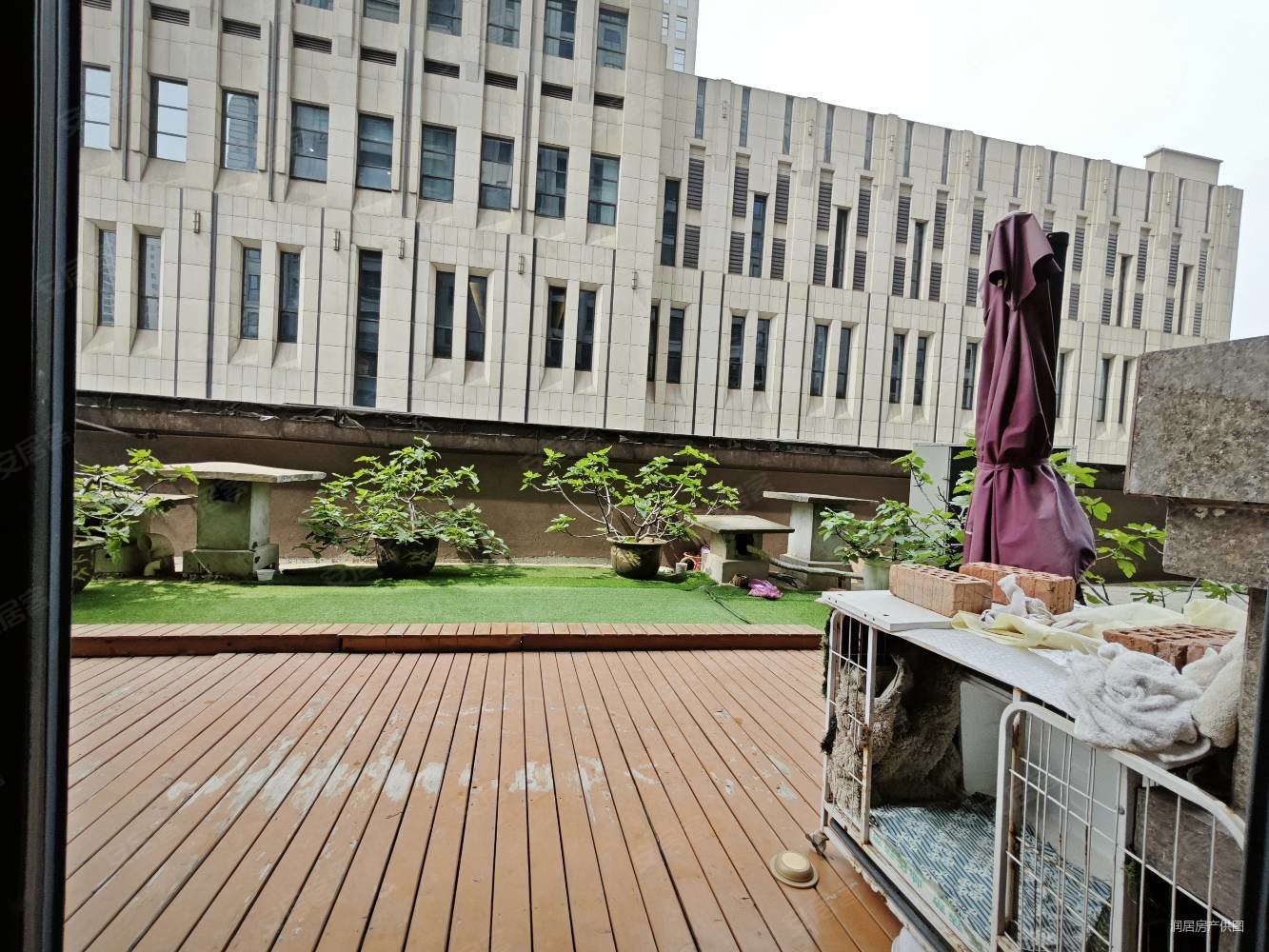 万达公馆江宁府(别墅)4室2厅5卫261.06㎡南北980万