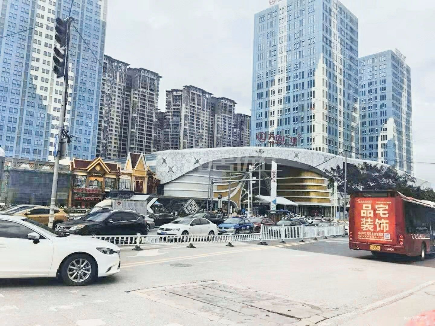 南宁房产网>南宁二手房>江南二手房>星光大道二手房>江南万达广场