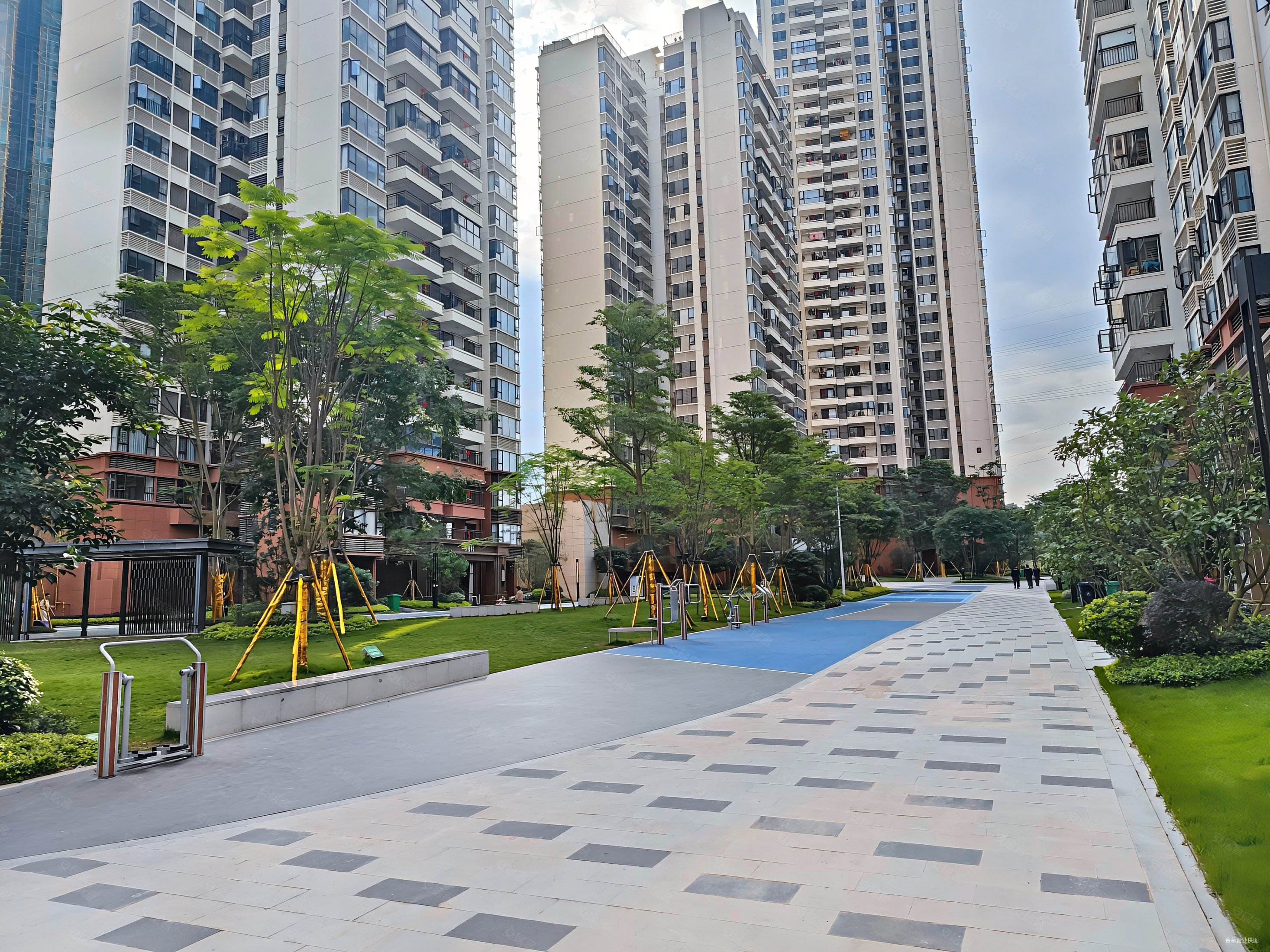 15楼精装房华润万象华府单价11送车位有证过户可看房