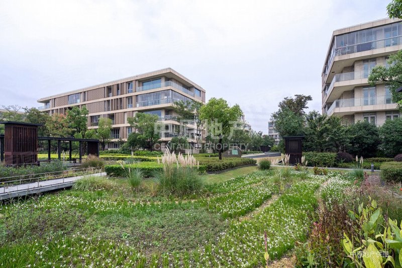 万科五玠坊 南向采光好 精装修 停车方便 交通便捷 低密宜居