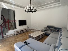贵阳南明龙洞堡碧桂园天麓一号精装别墅拎包入住急租包物业可住房可做工作室出租房源真实图片