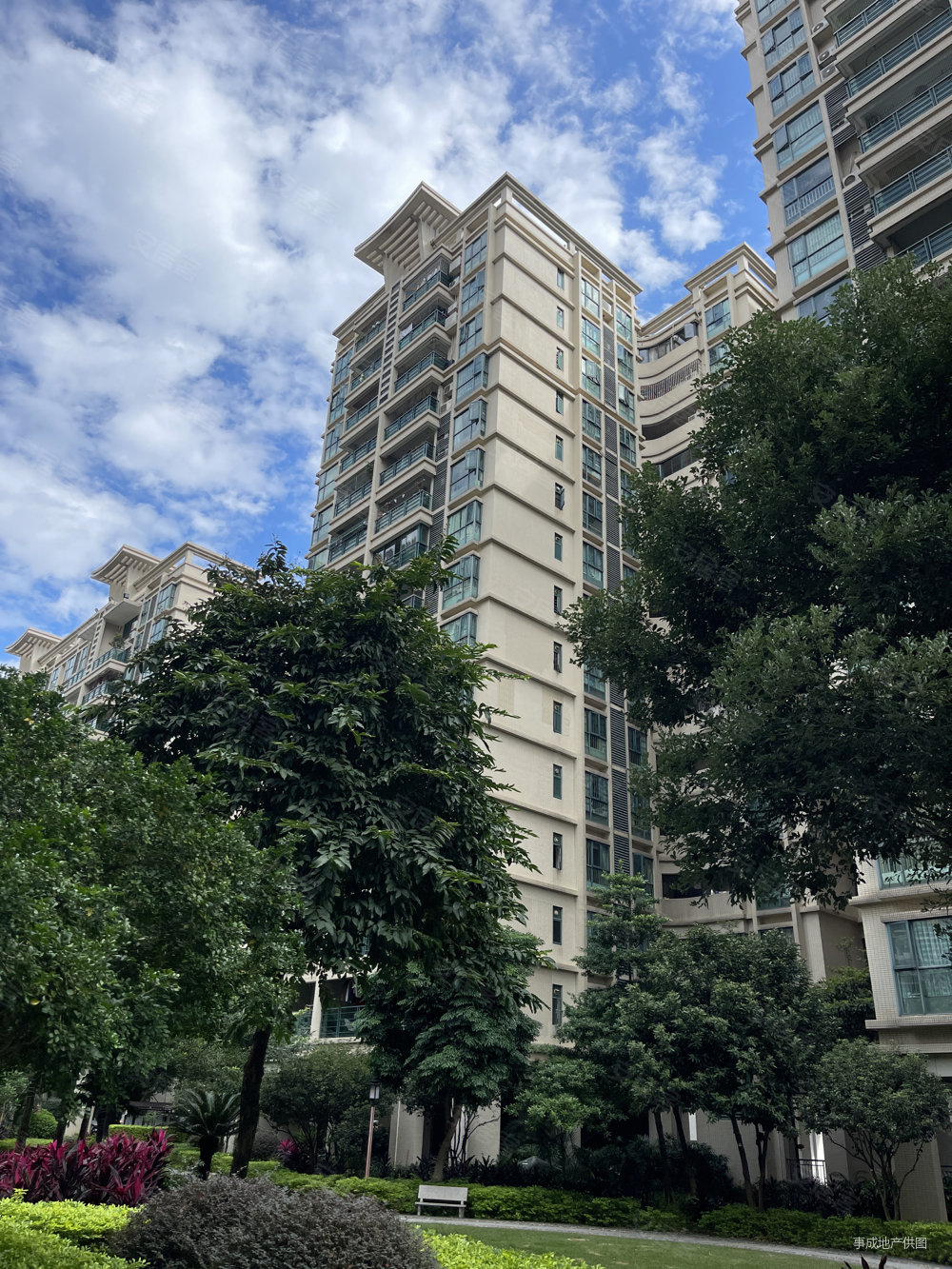 广州房产网>广州二手房>花都二手房>新区二手房>岭南公馆>