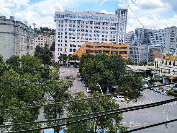 昆明安宁昆钢城区黎明社区南区安宁市第一人民医院(金方院区)拎包入住