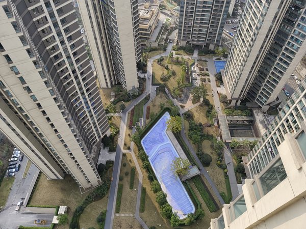 重庆江北观音桥融景城馨苑北滨路 次新小区 融景城馨苑精装4房 看中庭