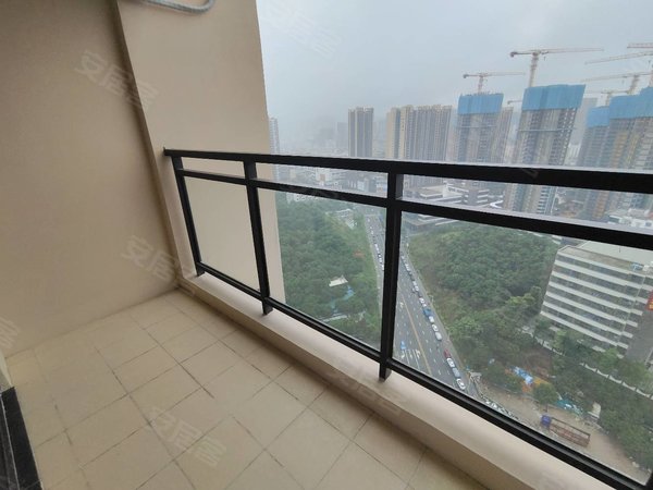 孖岭住宅楼4号线上梅林站,精装修落地窗阳台大一房单间,地铁直达南山