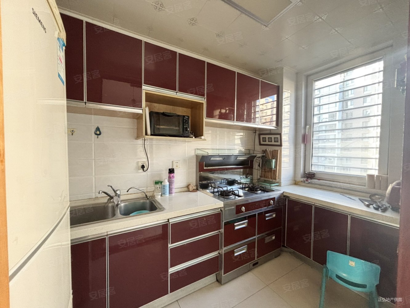 安泰首府3室2厅2卫143㎡南北118万