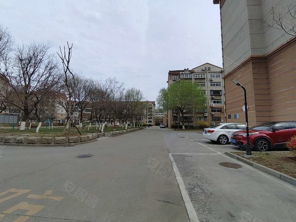 淄博张店理工大学凯瑞贤园凯瑞贤园 四楼三室包暖气费 家具家电齐全 拎包入住停车方便出租房源真实图片