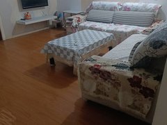 安阳北关凯德广场永安公寓，1室1厅1厨1卫，精装修，6层顶，有个小院子出租房源真实图片