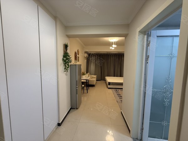 巢湖北门北门片区东方新世界(商住楼)可短租新世界押一付一，月租1200密码锁24h随时看房出租房源真实图片