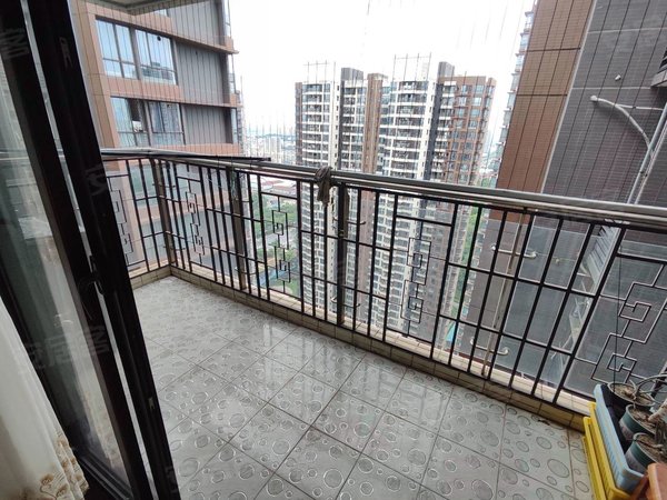 【多图】豪进广场,新塘租房,豪进广场 南北对流温馨三房 采光通风好