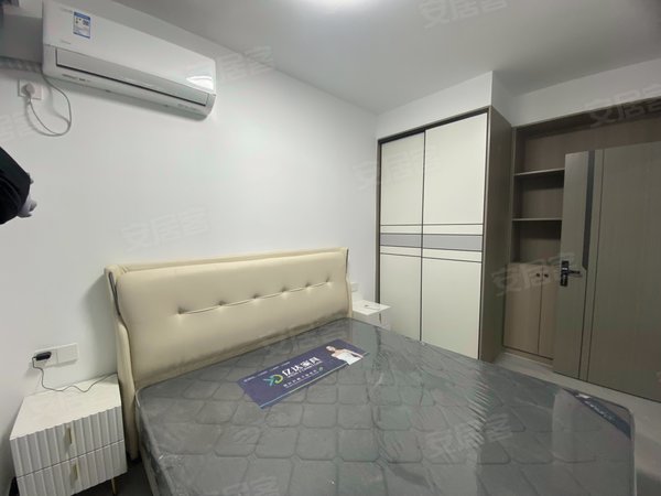 海宁海宁市区马桥藏绿园马桥小镇广场附近 精装1室 全新家电出租 朝南带大阳台出租房源真实图片