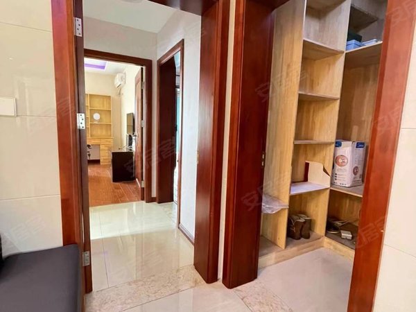 无锡滨湖胡埭汇景苑汇景苑精装大三房出租,近胡埭菜市场,胡埭中心小学