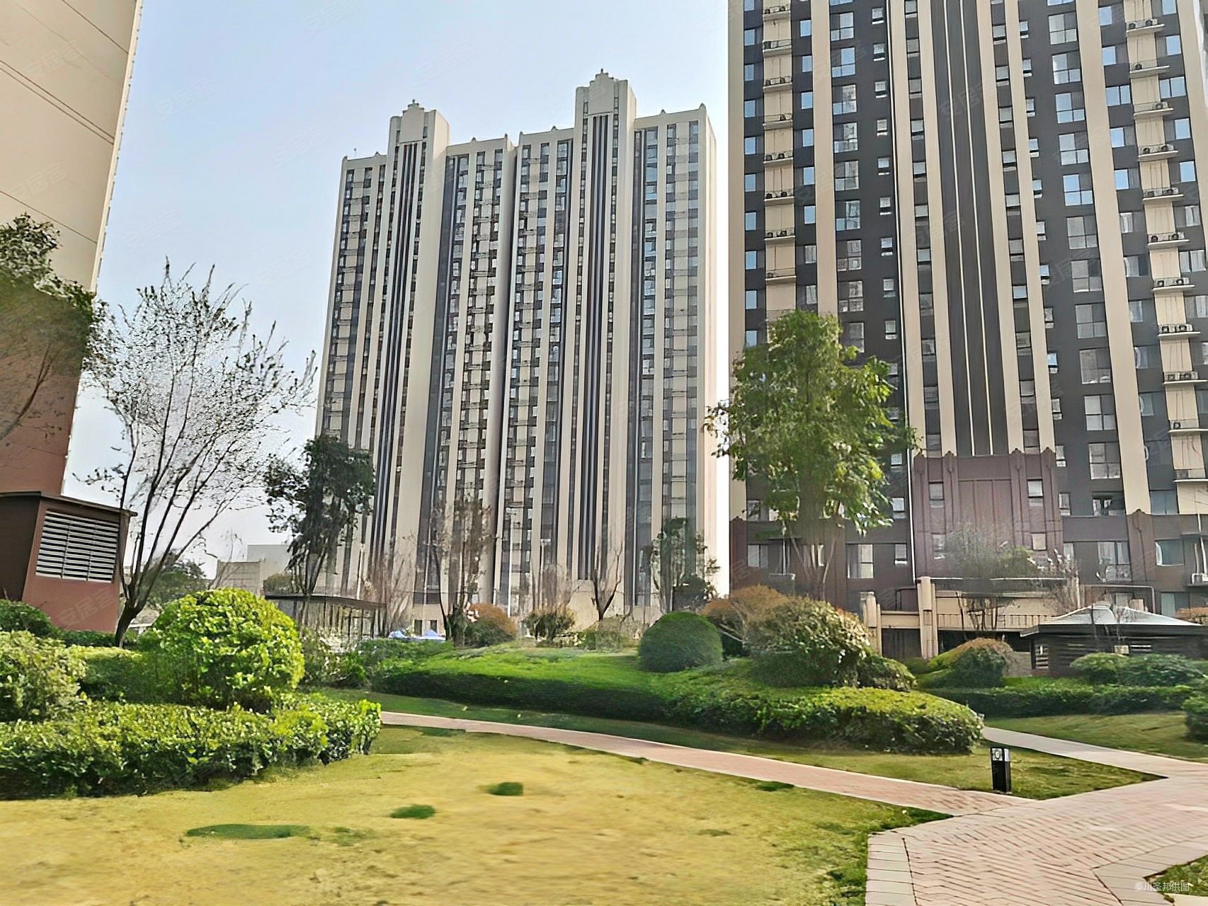 满堂悦moma3室2厅1卫95.38㎡南北217万