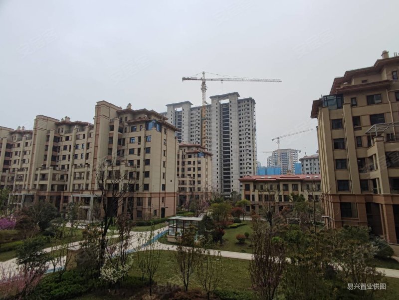 港务区绿地璀璨天城现房出售地铁三号线价位可谈