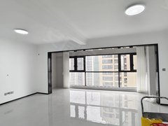 阜阳阜南复政路阜南一小城北校区旁边三室两厅一卫精装修拎包入住出租。出租房源真实图片