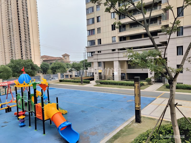 东边套 3室有钥匙  95平 电梯房 普装 帝宝花园