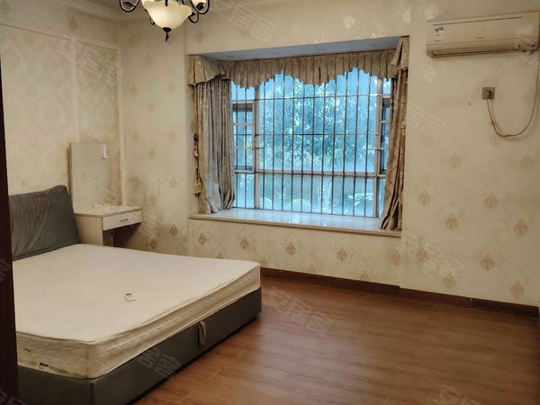 东莞常平横江厦山水雅居山水雅居141平方31房出租2200元月, 精装修