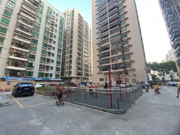 深圳宝安沙井田园居沙井12号线地铁口旁便宜三房出租,随时可看!