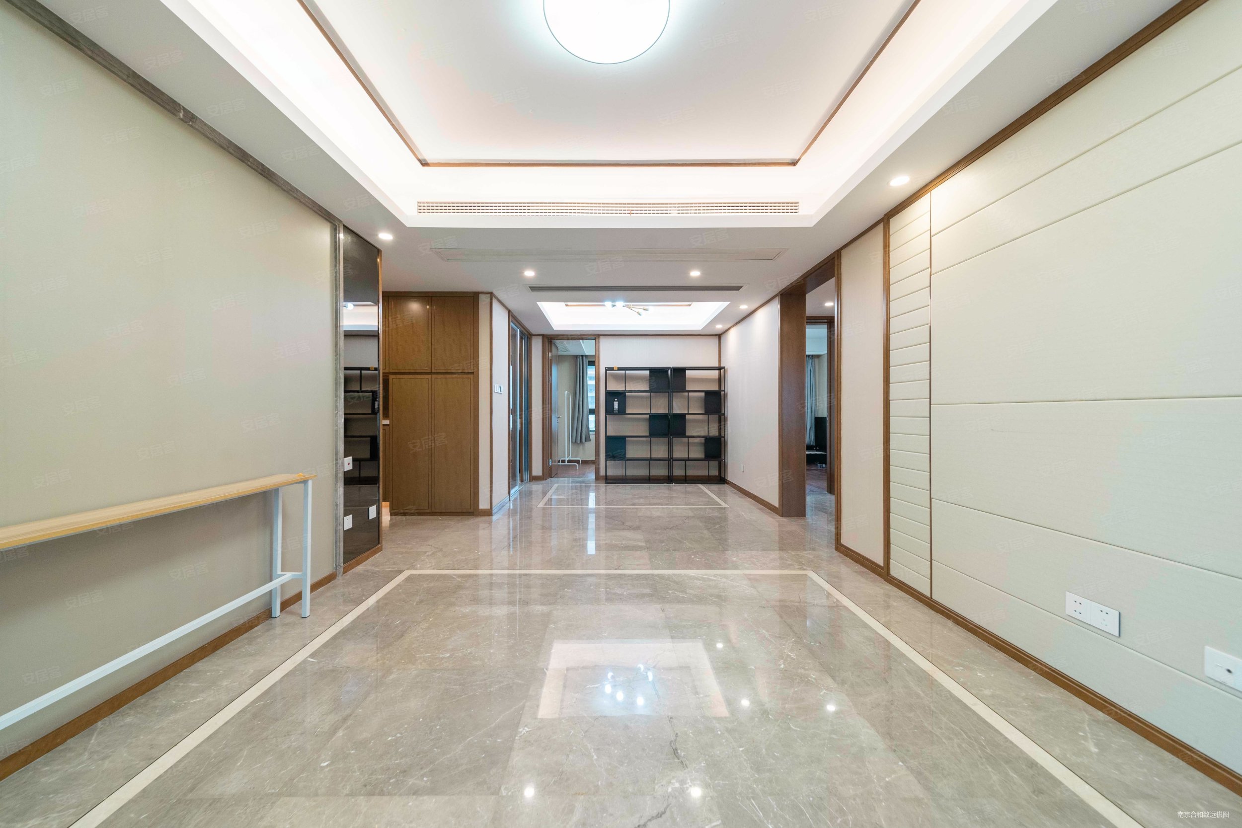 正荣润峯3室2厅2卫103.72㎡南659万