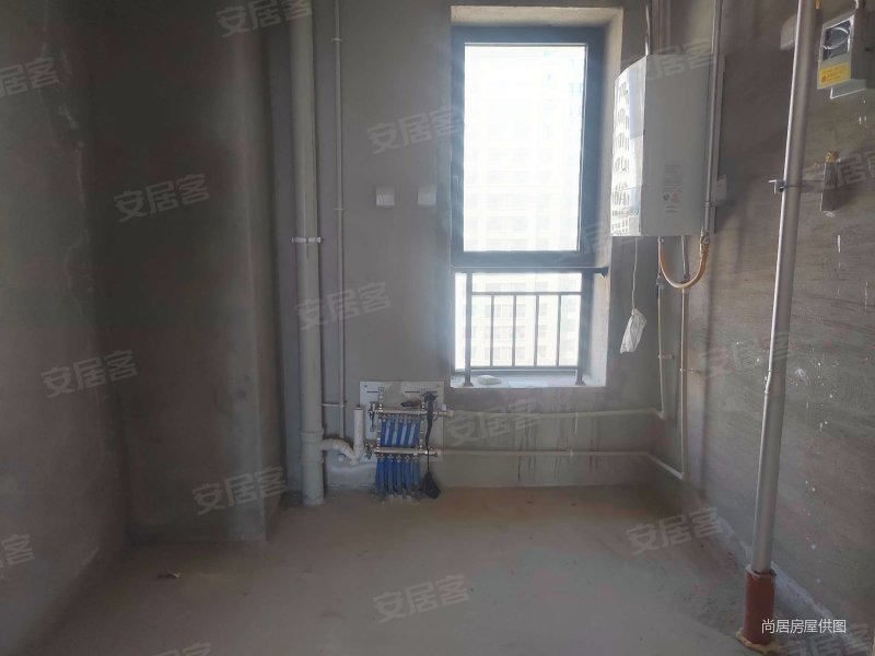 威廉公馆三室两厅两卫南北通透毛坯房产权清晰