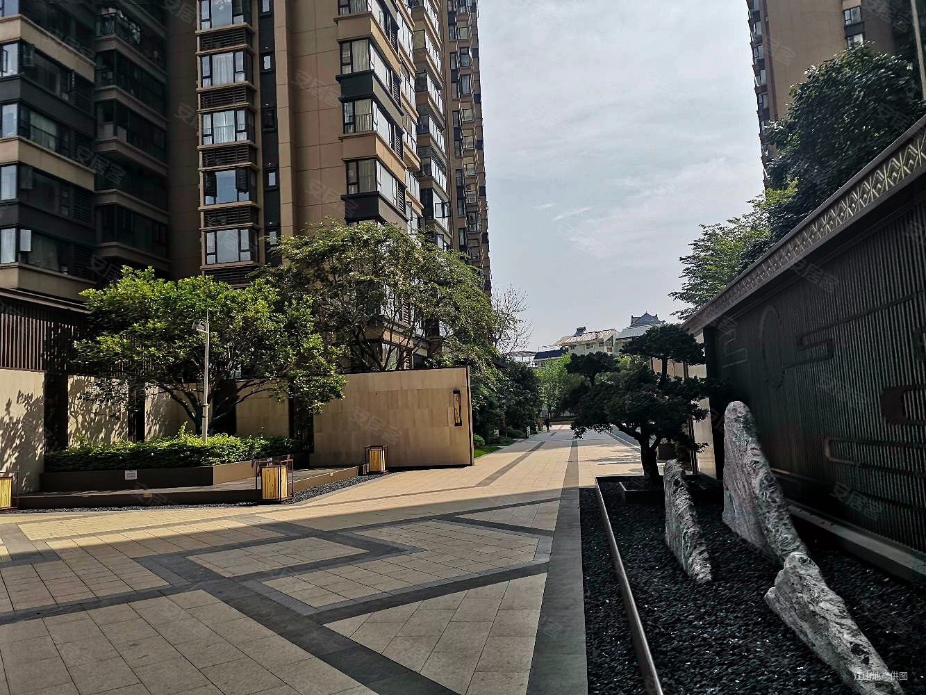 锦悦青山4房2厅2卫130平随时看房