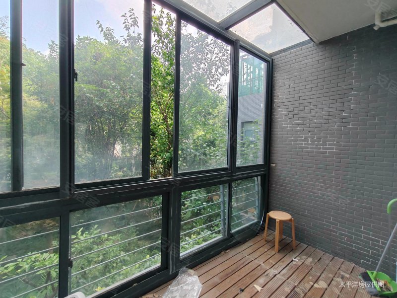 金地格林春晓(别墅) 联排 居住密度低 购物方便 南向采光好